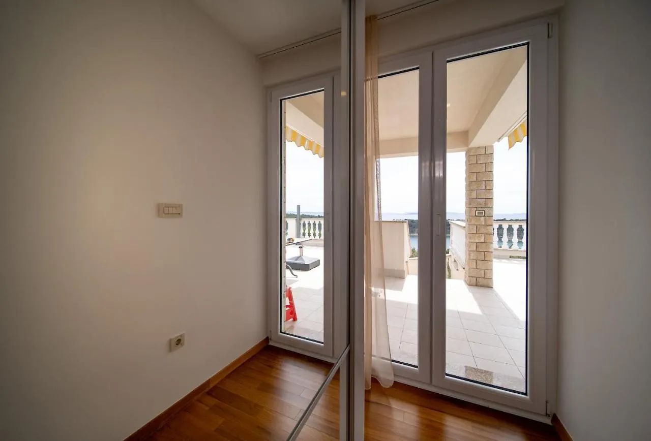 Ocean Rab Apartment Palit
