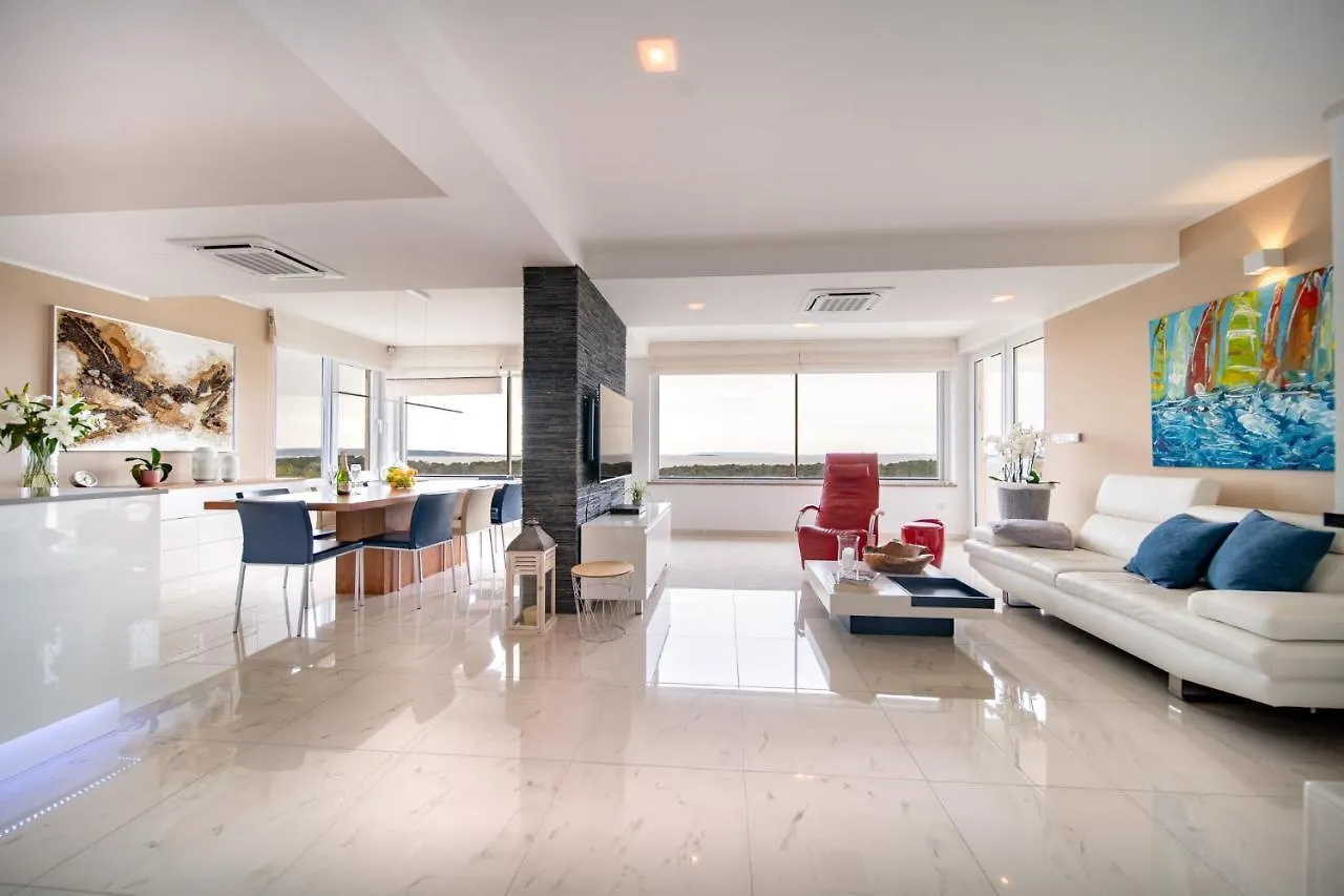 Ocean Rab Apartment Palit