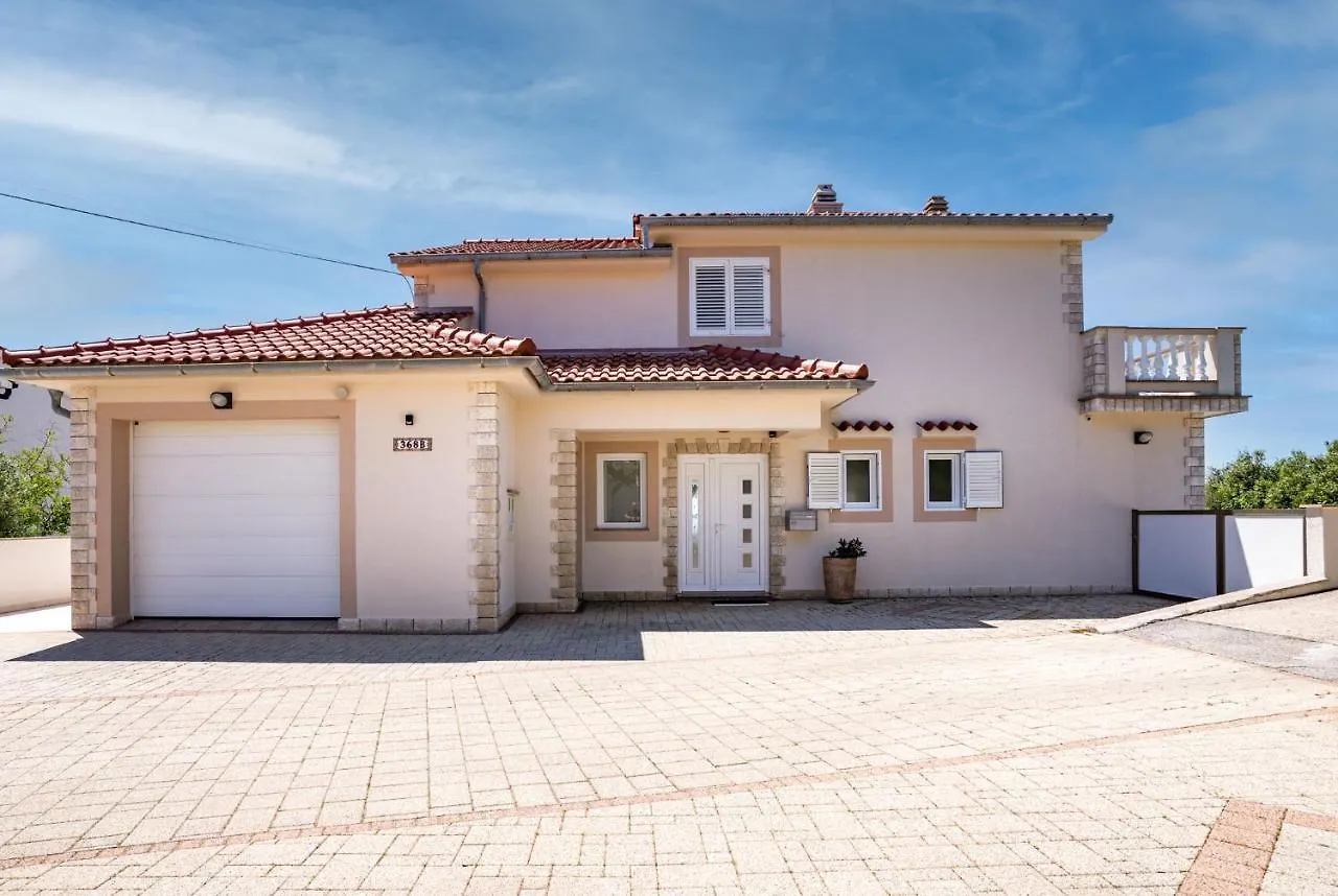 Ocean Rab Apartment Palit