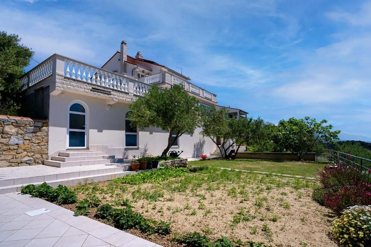 Ocean Rab Apartment Palit