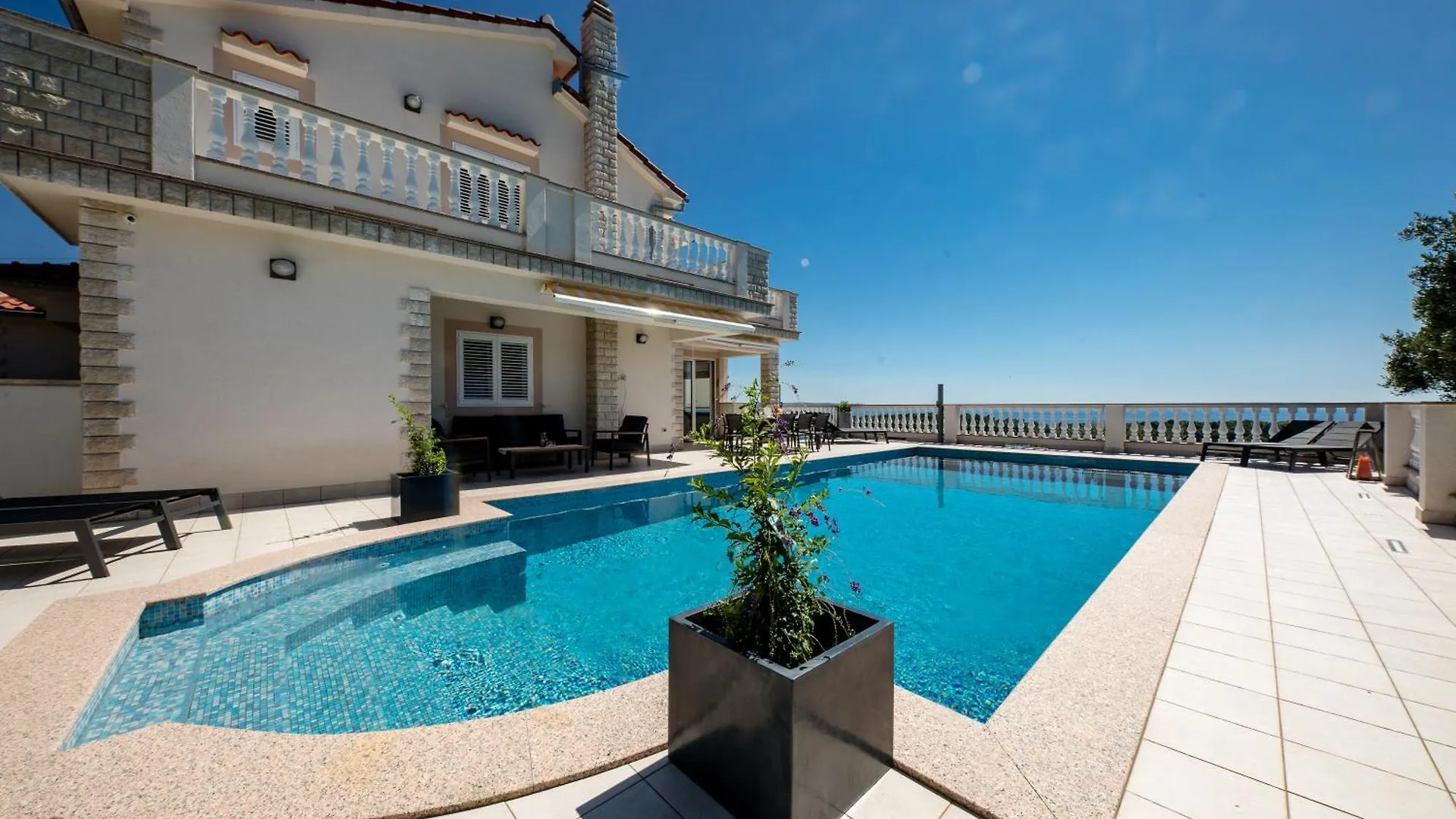 Ocean Rab Apartment Palit