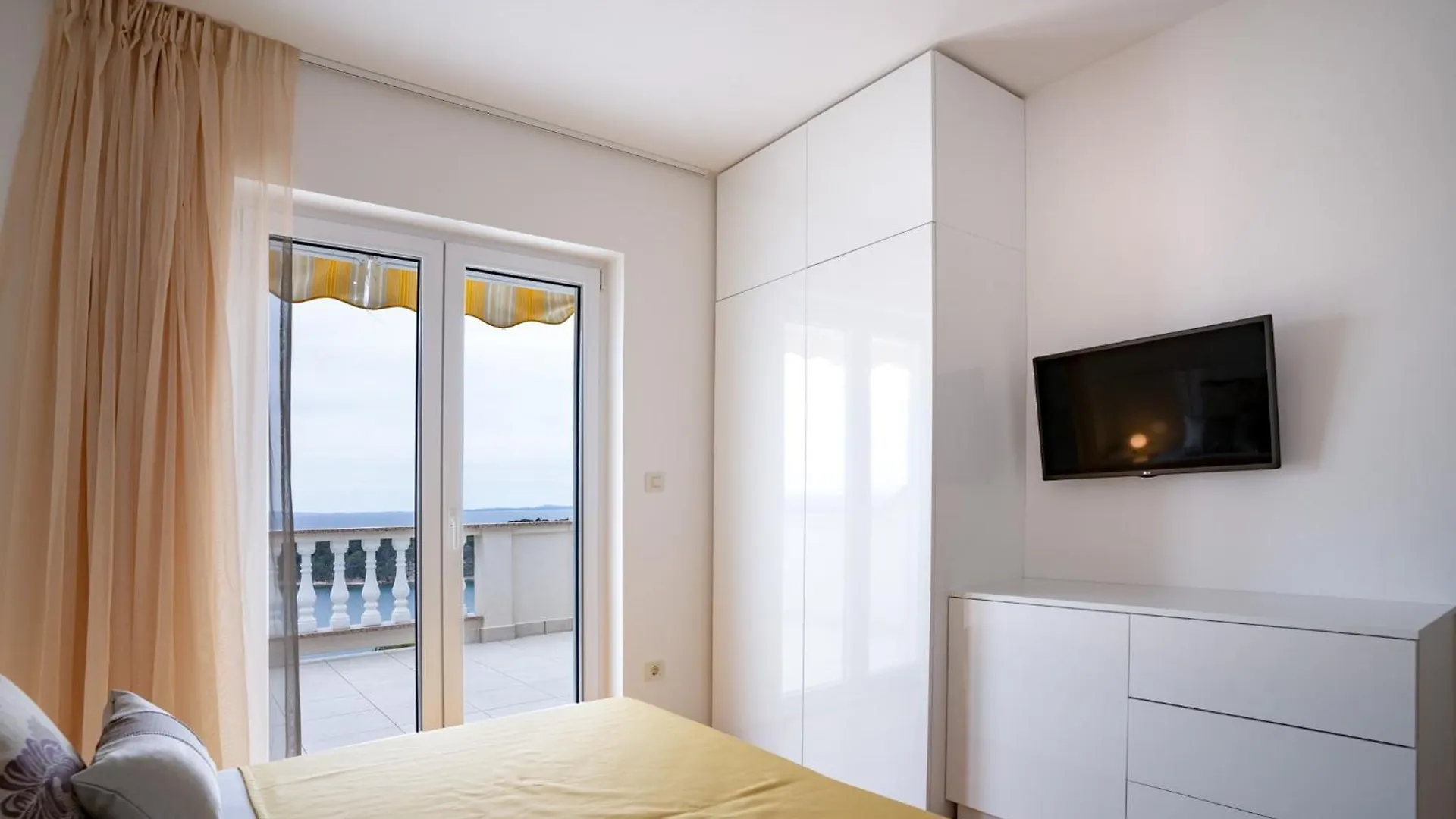 Ocean Rab Apartment Palit