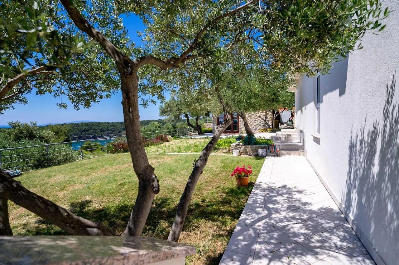 Ocean Rab Apartment Palit